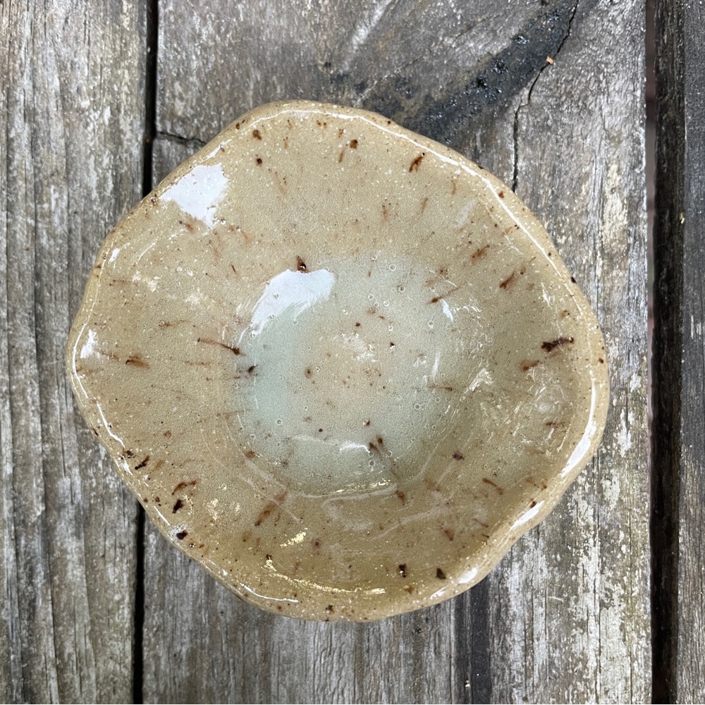 ✨ Handmade Ceramics Pinch Pot Ring Dish with Smoky Pooled Glaze at Bottom